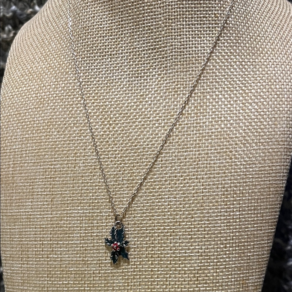 Elegant Holly Leaf Pendant Necklace